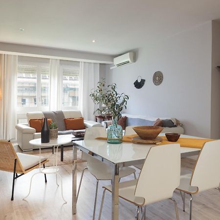 Letsgo Diagonal Avenue Apartment Barcelona Luaran gambar