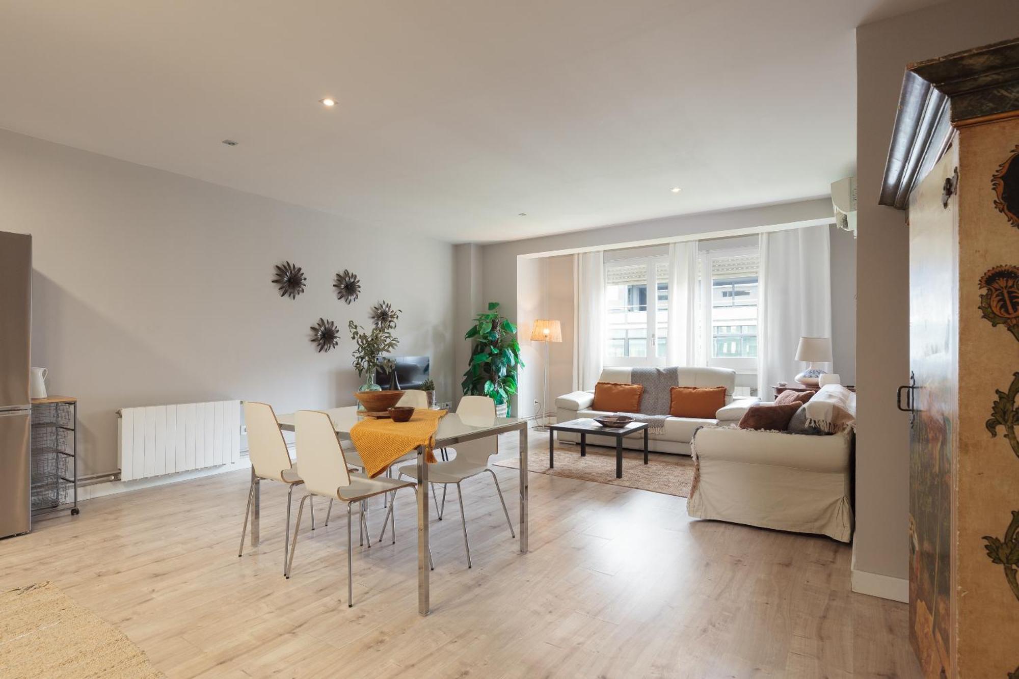 Letsgo Diagonal Avenue Apartment Barcelona Luaran gambar